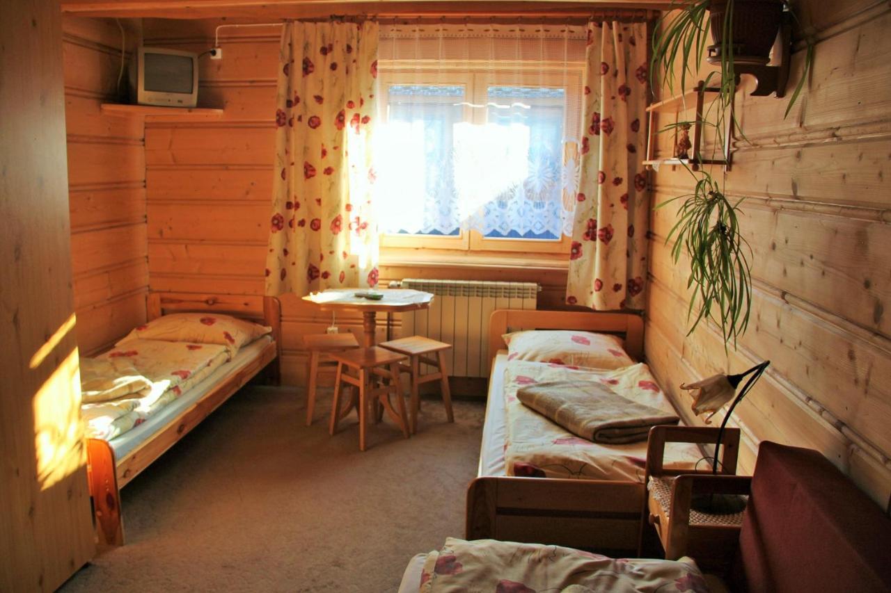 U Sarapatki-Noclegi Z Wyzywieniem Юргув Экстерьер фото